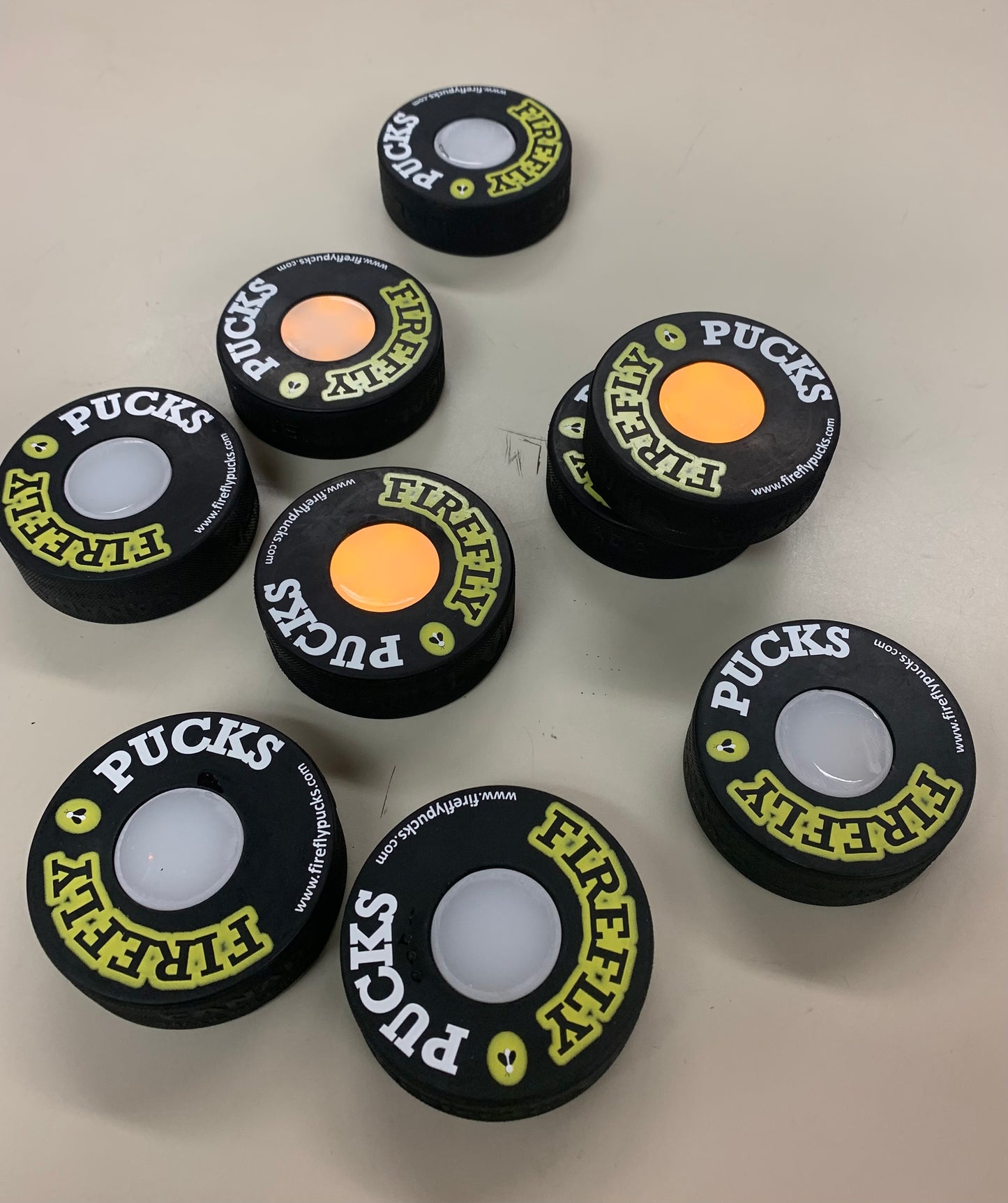 (1 pack) Firefly Light‑Up Hockey Puck